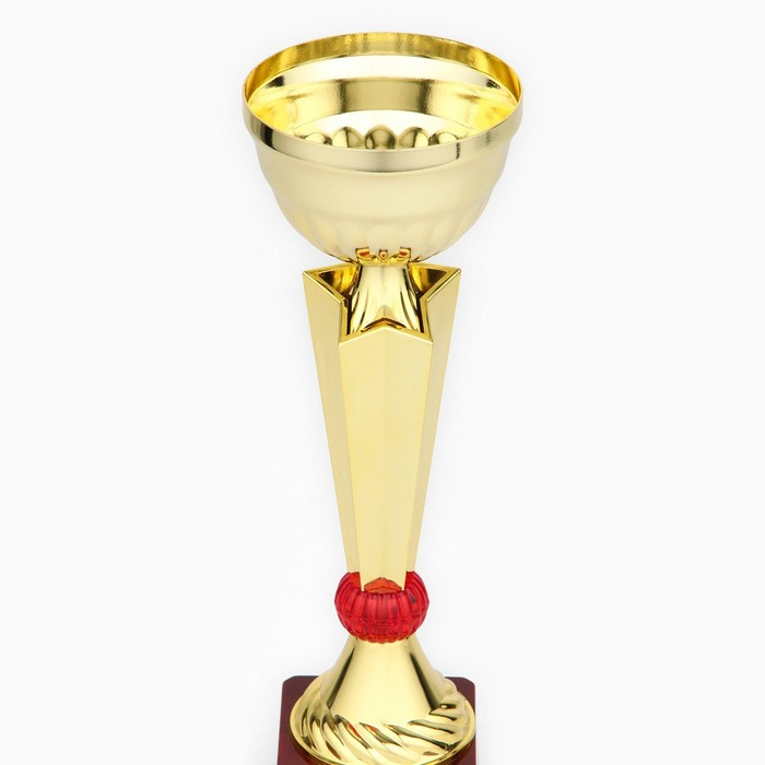 Кубок 174В, наградная фигура, золото, подставка пластик, 29,3 х 10 х 7,5 см.