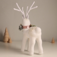 Декор "Белый олень в бусинках" 29х16х8 см Декор "Белый олень в бусинках" 29х16х8 см