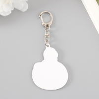 Брелок акрил "Змей в шапке-ушанке на тюбинге" 5,8х4,5 см Брелок акрил "Змей в шапке-ушанке на тюбинге" 5,8х4,5 см