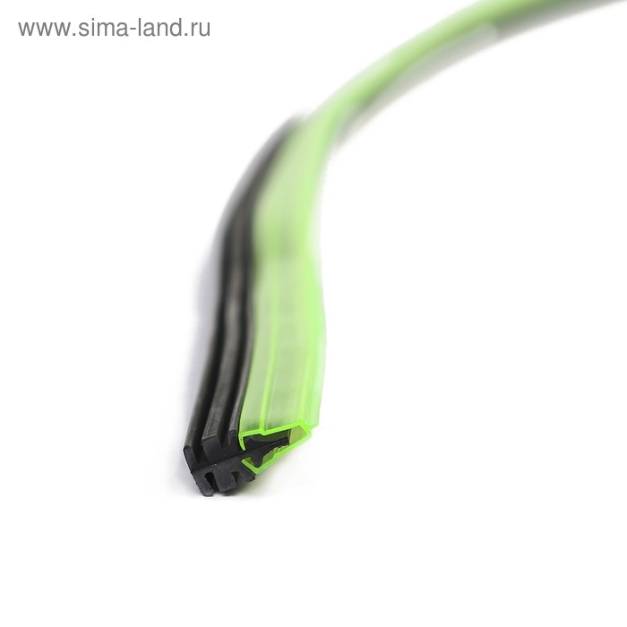 Резинка щетки стеклоочистителя AVS, 28 Резинка щетки стеклоочистителя AVS, 28"/700 мм, бескаркасная