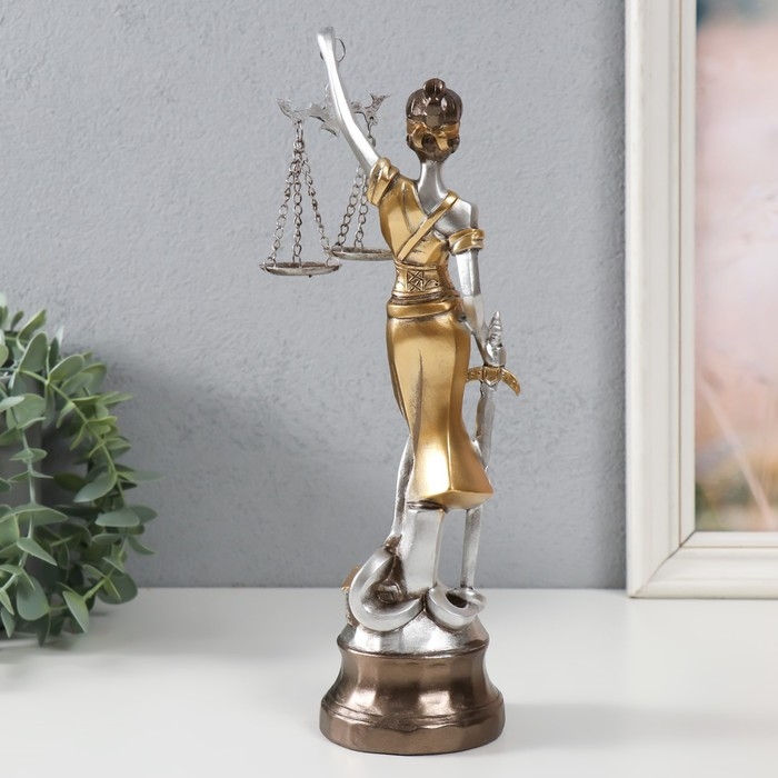 Сувенир полистоун "Богиня Фемида с весами правосудия" 8х8х27,7 см