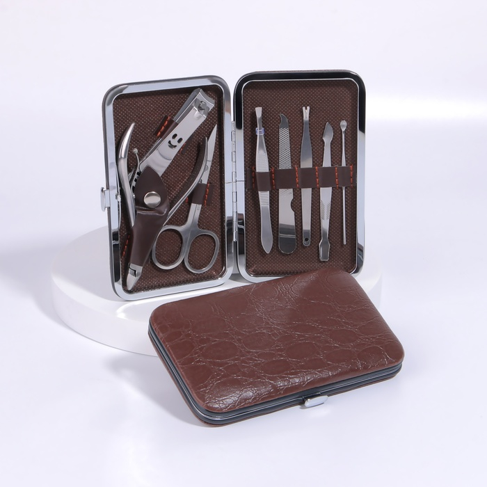 Набор маникюрный &laquo;Рептилия&raquo;, 8 предметов, в футляре, цвет коричневый