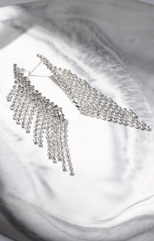 Серьги висячие со стразами &laquo;Вечное сияние&raquo; водопад, цвет белый в серебре