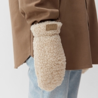 Варежки женские на иск. меху MIST, р-р. 26см, бежевый Варежки женские на иск. меху MIST, р-р. 26см, бежевый