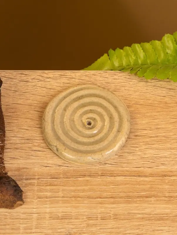 Подставка под благовония "Спираль" керамика, цв. тёмно-коричневый, 6х6х0,8 см