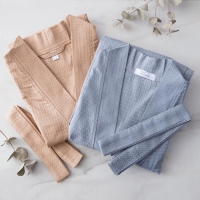 Халат вафельный женский удлинённый Экономь и Я размер 46-48, цвет бежевый, 100% хлопок, 200г/м2 Халат вафельный женский удлинённый Экономь и Я размер 46-48, цвет бежевый, 100% хлопок, 200г/м2