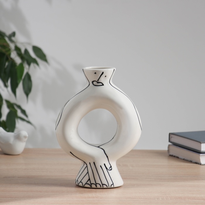 Ваза керамика настольная Ваза керамика настольная "Пикассо" (ручная роспись) длинные руки, 23х16 см, чёрно-белый