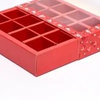 Коробка под 16 конфет, красная &laquo;Зайки&raquo; 17.7&times;17.7&times;3.8 см