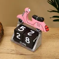 Календарь настольный "Мопед" дерево 11х5х14 см, розовый