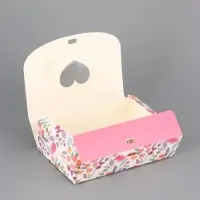 Подарочная коробка сборная с окном &laquo;Розовые цветы&raquo;, 16.5&times;11, 5&times;5 см