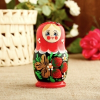 Матрёшка &laquo;Божья коровка&raquo;, красный платок, 5 кукольная, 9-11 см