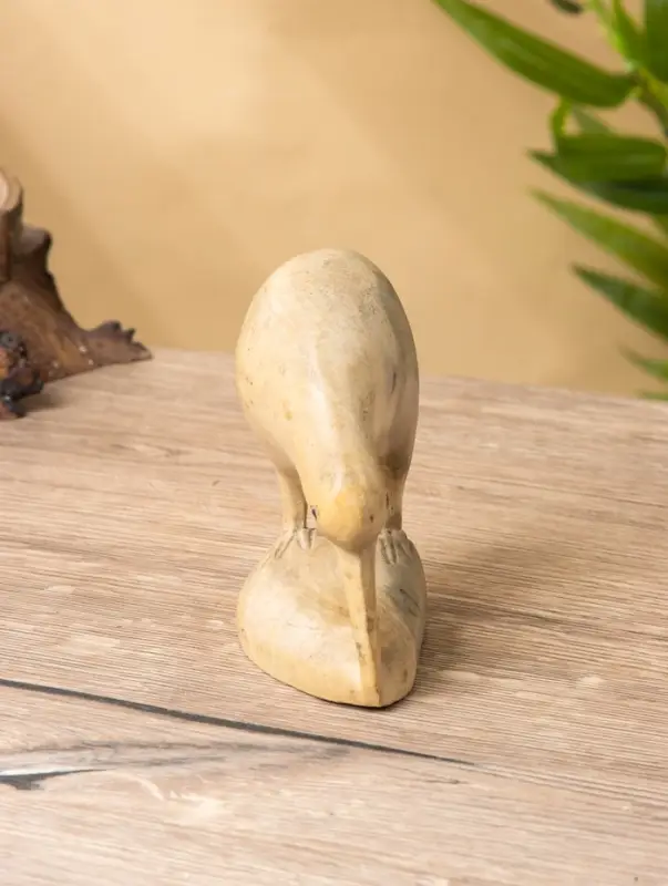 Сувенир "Птица Киви" дерево Суар, 10х5х9 см, цв. бежевый