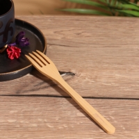 Вилка бамбуковая 20 см