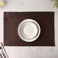 Салфетка сервировочная на стол Доляна &laquo;Шахматы&raquo;, 45&times;30 см цвет коричневый