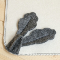 Коврик для бани и сауны "Дубовый", белый войлок, 33х50 см Коврик для бани и сауны "Дубовый", белый войлок, 33х50 см