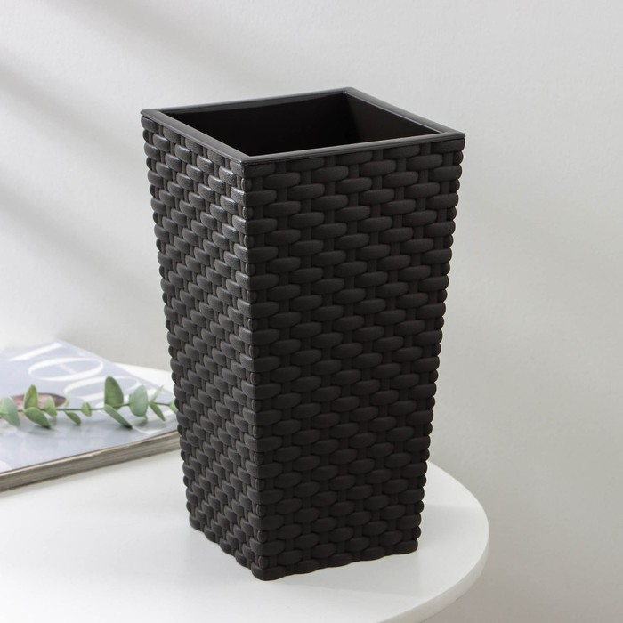 Кашпо для цветов со вставкой &laquo;Ротанг&raquo;, вставка 1,5 л, цвет коричневый