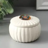 Шкатулка керамика "Цветок-калейдоскоп" белая 7х7х5,3 см