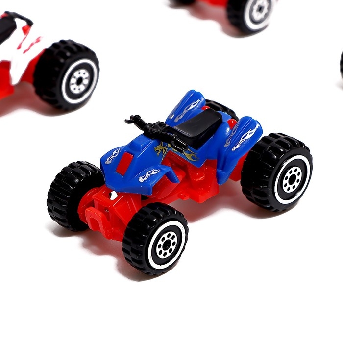 Подводная лодка &laquo;Субмарина-перевозчик&raquo;, с квадроциклами