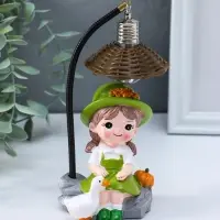 Сувенир полистоун свет "Малышка в шляпке, с гусём" зелёный 3хAG3 5,5х7х17 см
