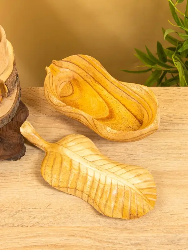 Конфетница "Лист" дерево Джампинис 26х13х8 см