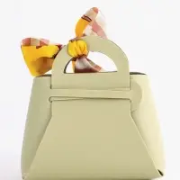 Кожанная подарочная сумочка 13 х12 х 5,5 см оливковая
