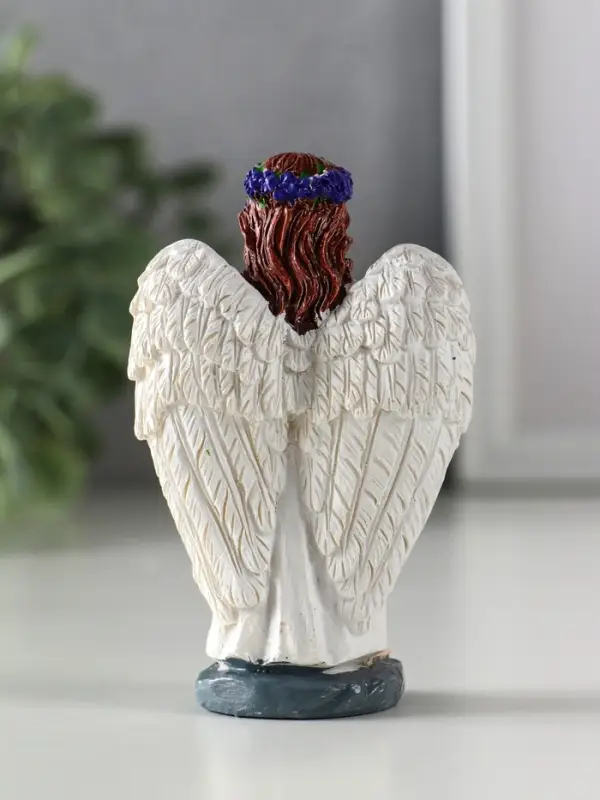 Сувенир полистоун "Девочка-ангел с венком лаванды - молитва" фиолет 6,5х3,6х9,5 см