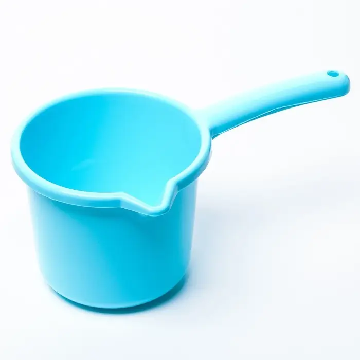 Ковш пластиковый для купания и мытья головы,банный ковшик, 1,3 л., цвет МИКС