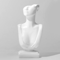 Бюст для украшений 9,5&times;4,5&times;20,5, отверстие в ухе, цвет белый