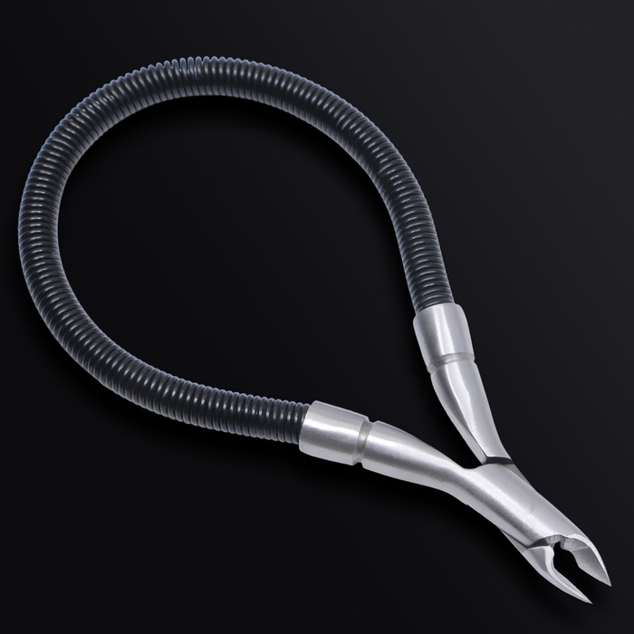 Кусачки маникюрные для кутикулы &laquo;Premium&raquo;, скрытая пружина, 11 см, длина лезвия - 6 мм, цвет серебристый/чёрный