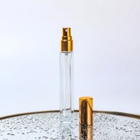 Бутылочка для хранения, с распылителем, 10 мл, цвет золотистый Бутылочка для хранения, с распылителем, 10 мл, цвет золотистый