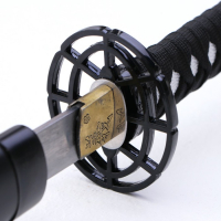 Сувенирное оружие &laquo;Катана на подставке&raquo;, чёрные ножны с иероглифами, 104см