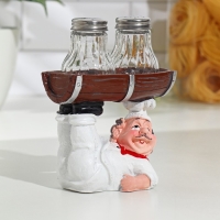 Набор для специй из стекла на подставке &laquo;Повар держит корзинки&raquo;, 3 предмета: солонка 40 мл, перечница 40 мл, подставка, цвет МИКС