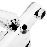 Cмеситель для ванны Accoona A7102, однорычажный, с душевым набором, латунь, хром Cмеситель для ванны Accoona A7102, однорычажный, с душевым набором, латунь, хром