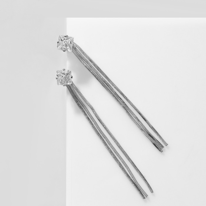 Серьги висячие со стразами &laquo;Цепочки&raquo; квадрат, цвет белый в серебре