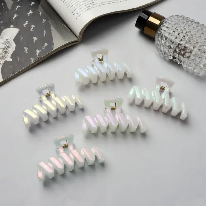 Крабик для волос &laquo;Жемчужный&raquo;, зиг-заг, 7 см, белый