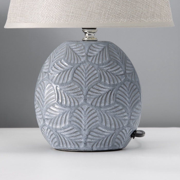 Настольная лампа с абажуром RISALUX &laquo;Сортино&raquo;, Е14, 40 Вт, 22.5&times;22.5&times;32 см