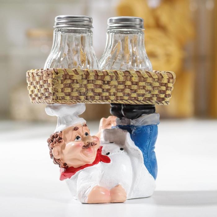 Набор для специй из стекла на подставке &laquo;Повар держит корзинки&raquo;, 3 предмета: солонка 40 мл, перечница 40 мл, подставка, цвет МИКС