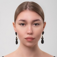 Серьги висячие со стразами &laquo;Вечеринка&raquo; цветок из капель, цвет чёрно-белый в золоте, 6,3 см