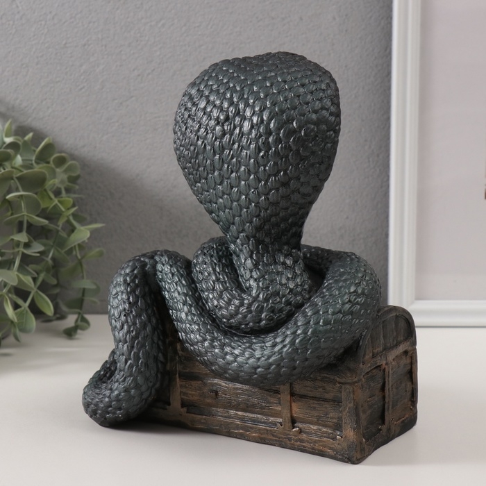 Копилка Копилка"КОБРА НА СУНДУКЕ " 20 х 17 х 12 см.