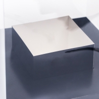 Коробка для цветов с вазой и PVC окнами, складная, 23 х 30 х 23 см, чёрный Коробка для цветов с вазой и PVC окнами, складная, 23 х 30 х 23 см, чёрный