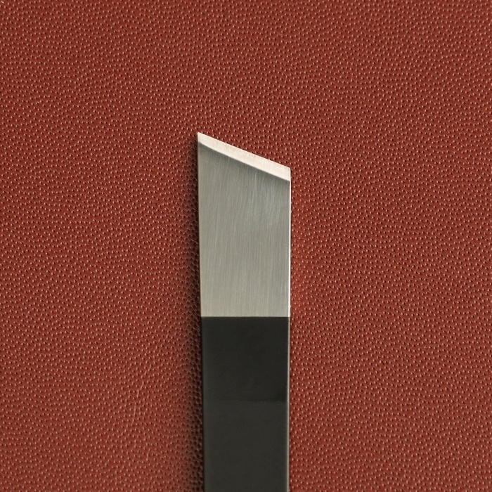 Нож для работы с кожей, скошенное лезвие, 12,5 &times; 1 см, цвет чёрный