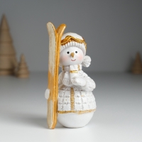 Сувенир полистоун "Снеговик лыжник в бело-золотом наряде" 5,5х5х10,2 см Сувенир полистоун "Снеговик лыжник в бело-золотом наряде" 5,5х5х10,2 см