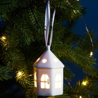 Светодиодная подвеска "Домик" 9.3х6х6, 1 LED, LR44x3(в компл.), Т/БЕЛЫЙ