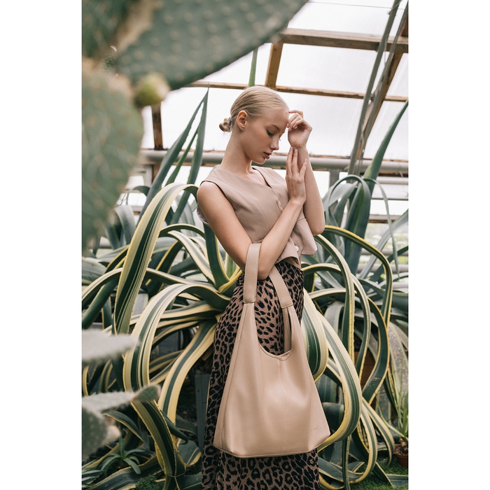 Сумка женская на магните TEXTURA, средний размер, цвет молочный Сумка женская на магните TEXTURA, средний размер, цвет молочный