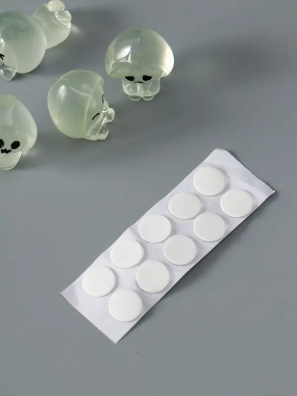 Сувенир эпоксидная смола флюоресцентный "Приведения" набор 6 шт 5х5х3,5 см