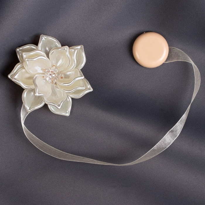 Подхват для штор, &laquo;Перламутровый цветок&raquo;, d = 6,5 см, цвет молочный