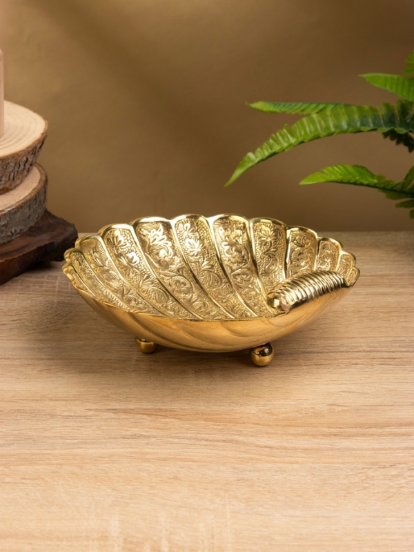 Блюдо сервировочное &laquo;Морская раковина&raquo;, латунь, 18&times;18&times;7 см