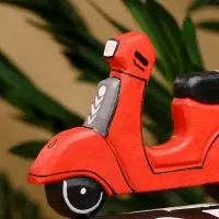 Календарь настольный &laquo;Мопед&raquo;, 14&times;5.5&times;14 см, дерево, красный