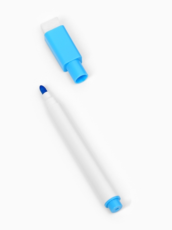 Многоразовая книга Многоразовая книга "Мои первые линии", 17х24 см, 40 стр., +2 маркера, Синий трактор