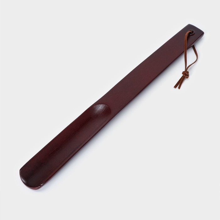 Ложка для обуви деревянная, с петелькой, 30&times;4 см, коричневая